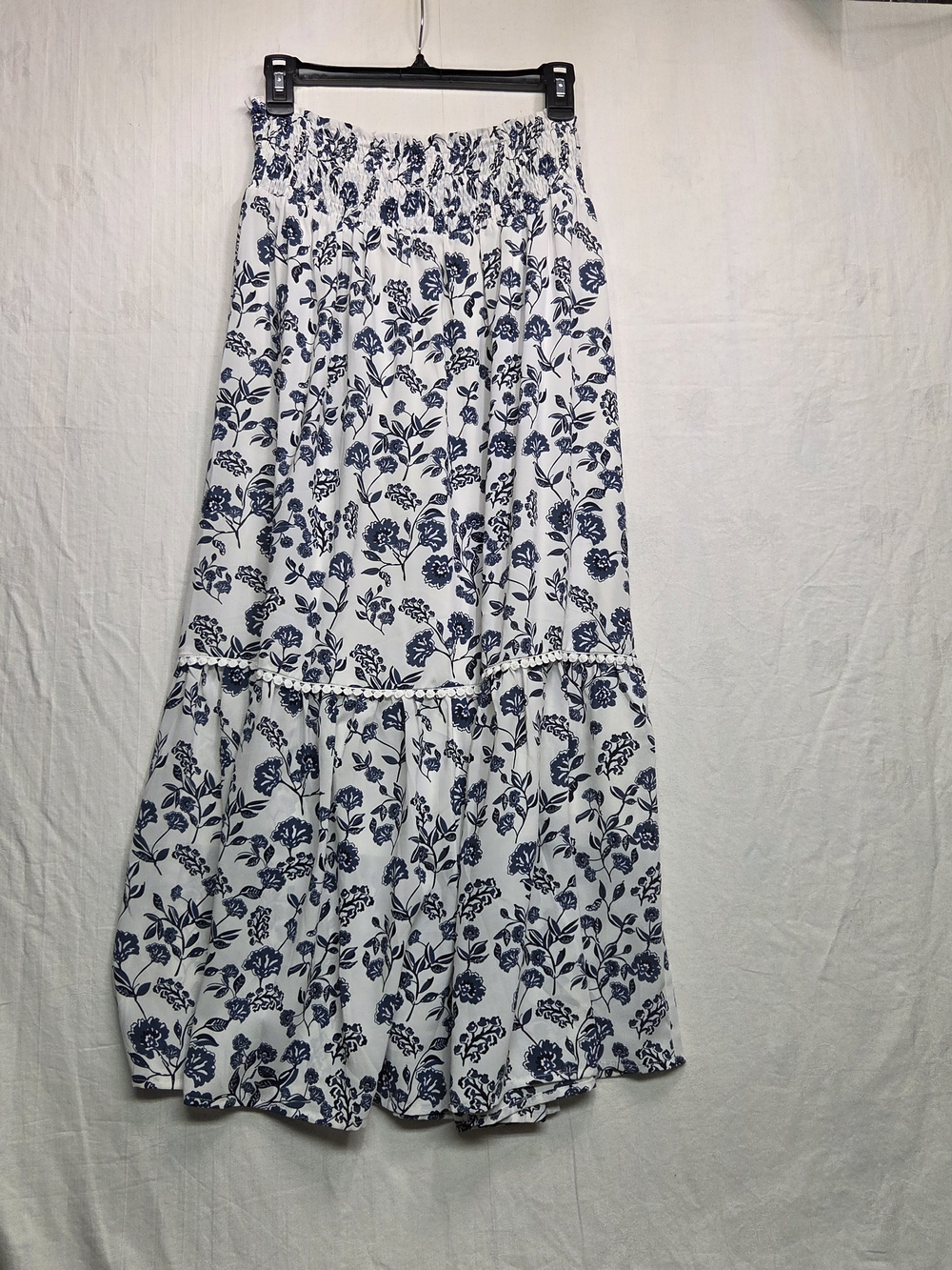 BTFBM Blue White Floral Smocked Tiered Maxi Skirt Women's Medium Size M #0209